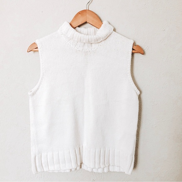 Company Ellen Tracy Jackets & Blazers - Turtleneck Sleeveless Sweater Vest